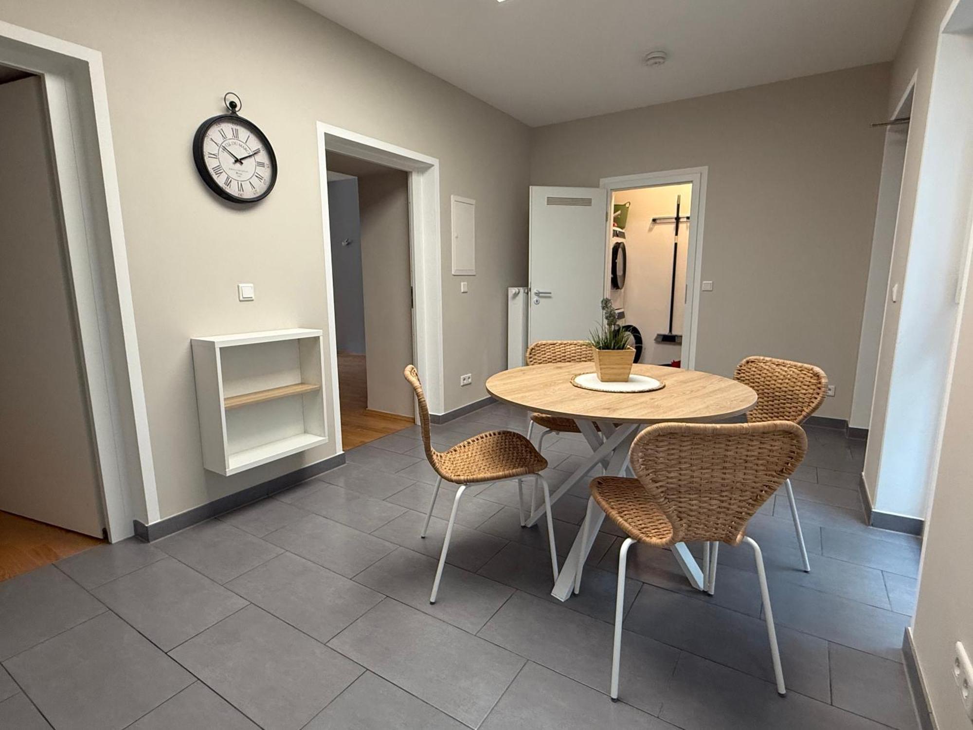 Appartement Neu !! Im Herzen Der Neustadt Aber Ruhig - Mit Terrasse *