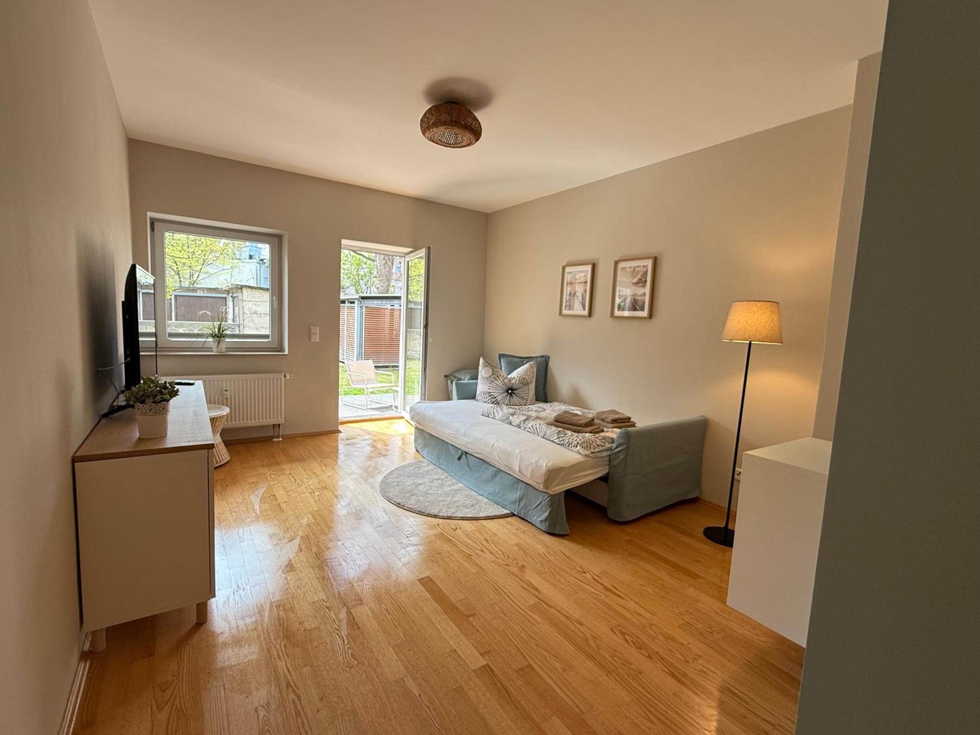 Appartement Neu !! Im Herzen Der Neustadt Aber Ruhig - Mit Terrasse *