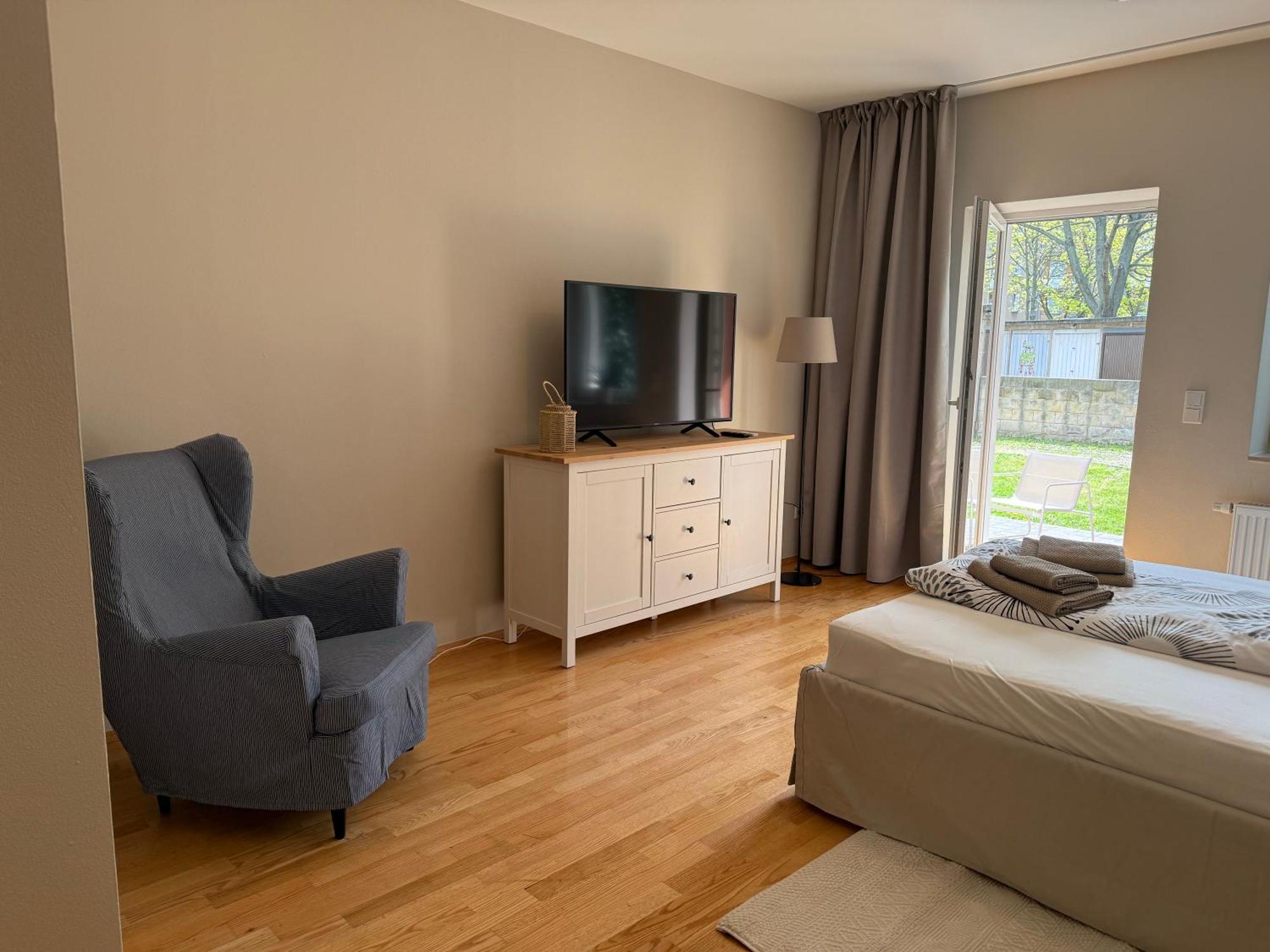 Appartement Neu !! Im Herzen Der Neustadt Aber Ruhig - Mit Terrasse *